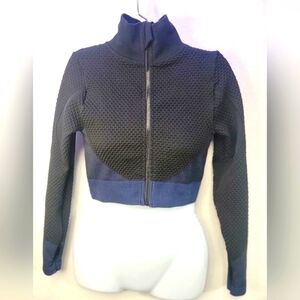 AQ-Sport Cropped Long Sleeve  Top Thumbholes Front Zip Textured Jacket Size Med